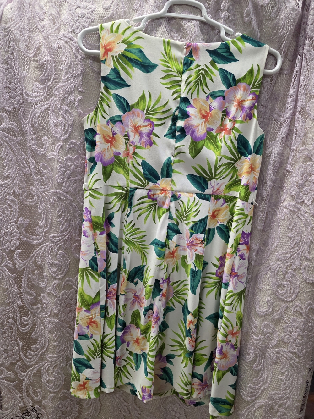 Dress Barn White Floral Hibiscus Sleeveless Dress with belt anchors - Picture 2 of 9